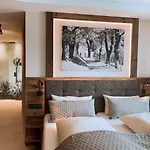 Biohotel Eggensberger فندق